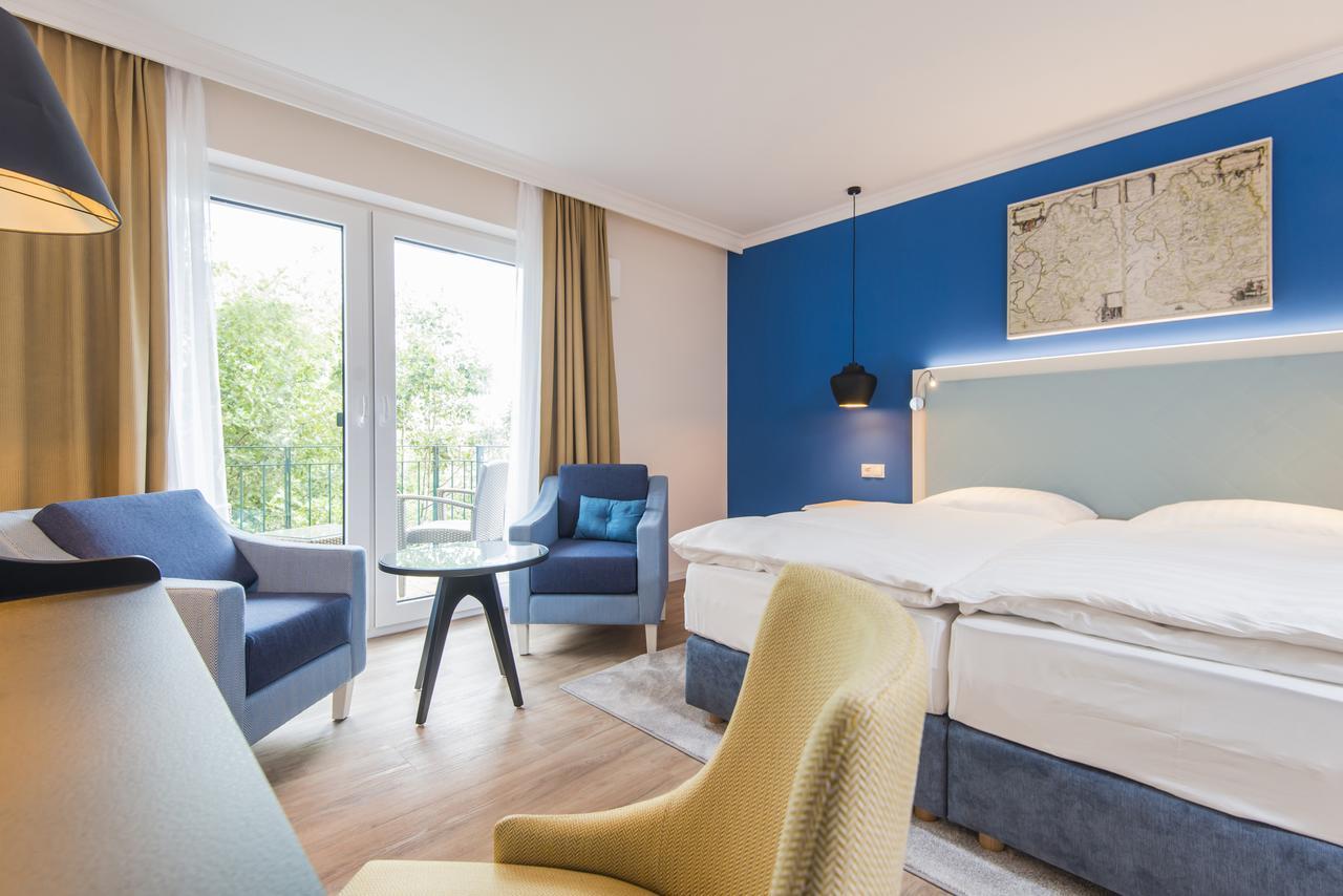 Boutique-Hotel Zur Alten Post Busum Bagian luar foto