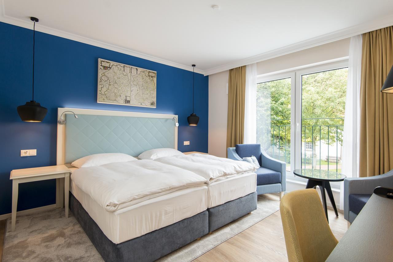 Boutique-Hotel Zur Alten Post Busum Bagian luar foto