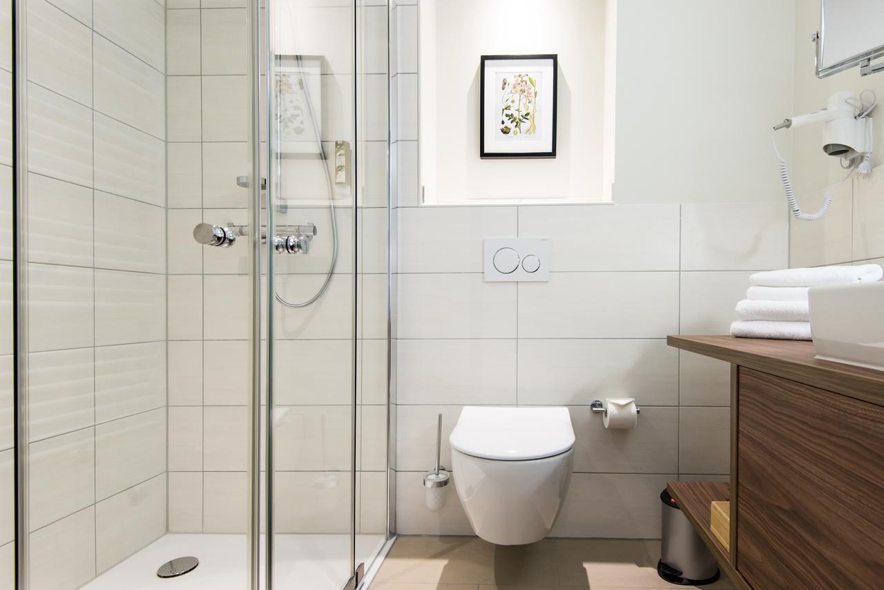 Boutique-Hotel Zur Alten Post Busum Bagian luar foto