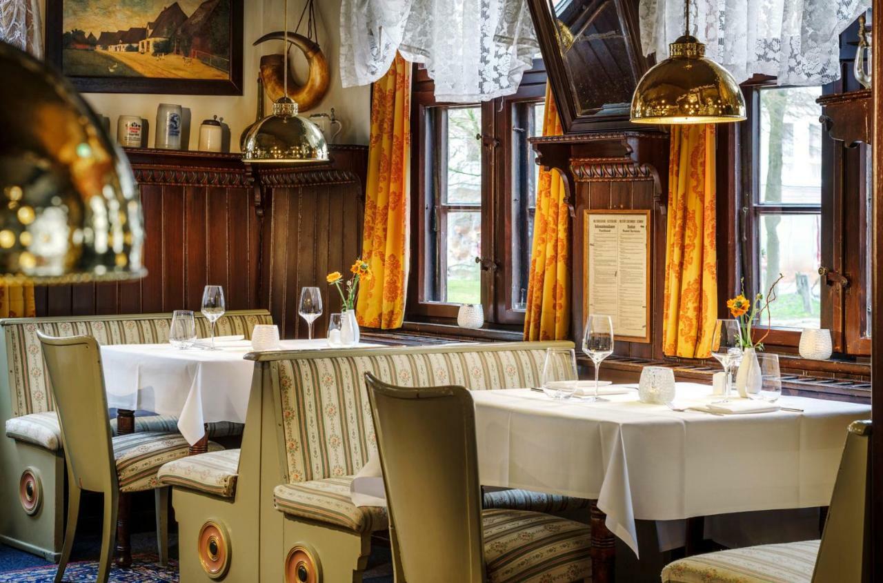 Boutique-Hotel Zur Alten Post Busum Bagian luar foto